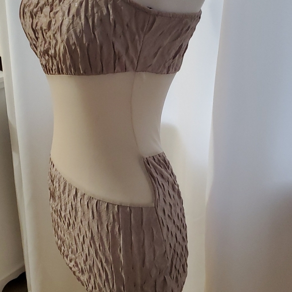 Dress - Picture 2 of 6